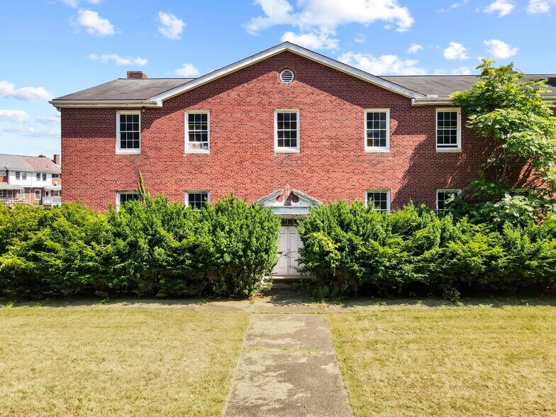 500 Thompson Ave, Clairton, PA à vendre - Photo de l’immeuble – Image 3 sur 31