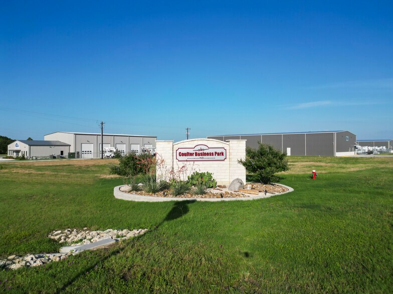 E SH-21, Bryan, TX à vendre - Photo de l’immeuble – Image 2 sur 7