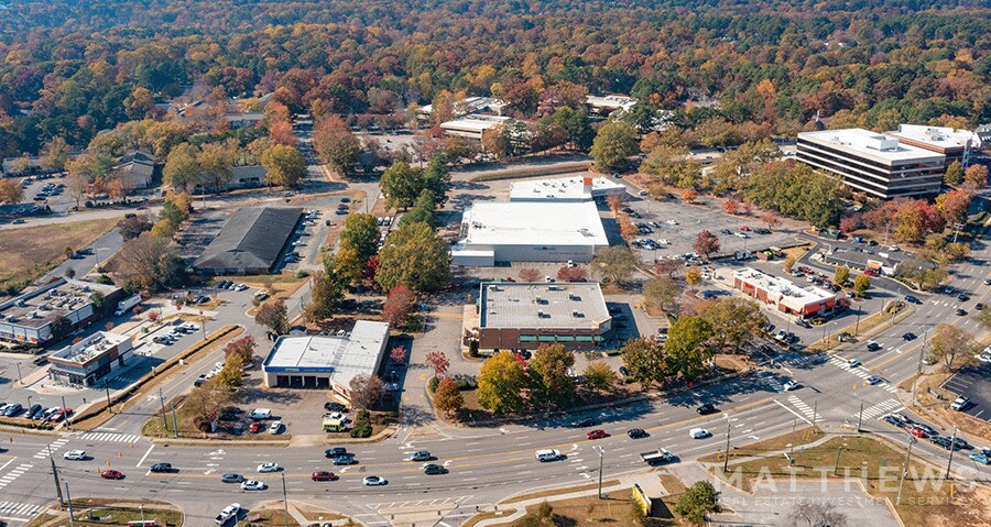 4309 Wake Forest Rd, Raleigh, NC à louer - Photo de l’immeuble – Image 3 sur 3