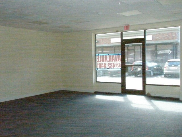 498 S Livingston Ave, Livingston, NJ à louer - Photo intérieure – Image 1 sur 4