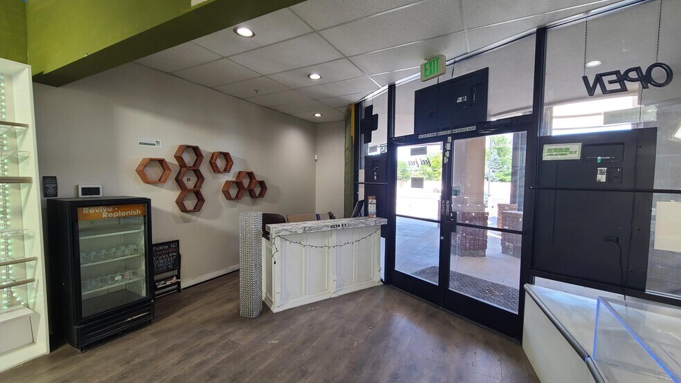 7817-7835 S Highland Dr, Salt Lake City, UT à louer - Photo de l’immeuble – Image 3 sur 6