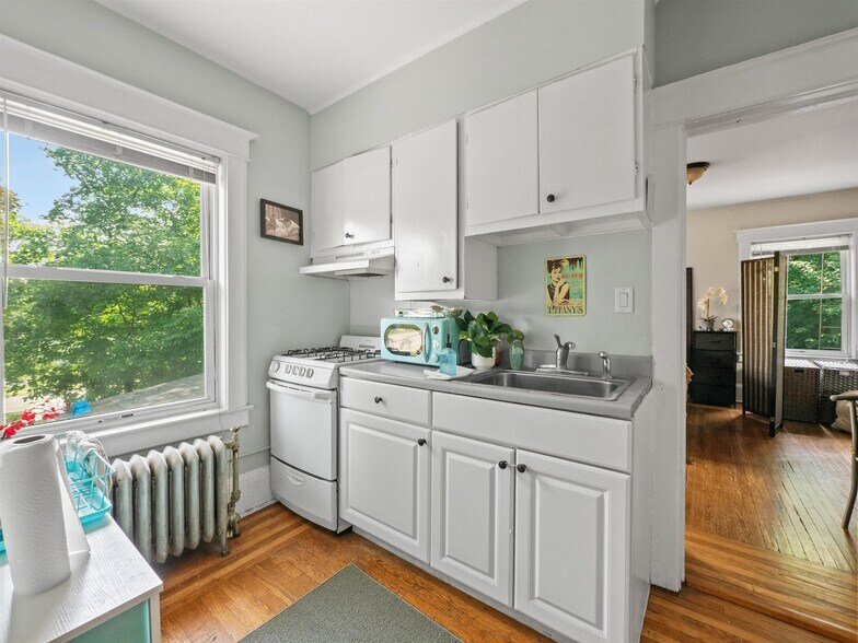 247 N Middletown Rd, Pearl River, NY à vendre - Photo de l’immeuble – Image 2 sur 17