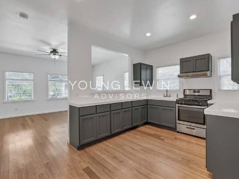 1912-1918 E 2nd St, Long Beach, CA à vendre - Photo de l’immeuble – Image 3 sur 16