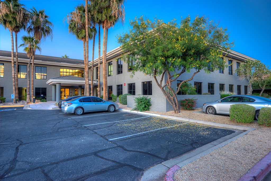 706 E Bell Rd, Phoenix, AZ à vendre Photo principale– Image 1 sur 10