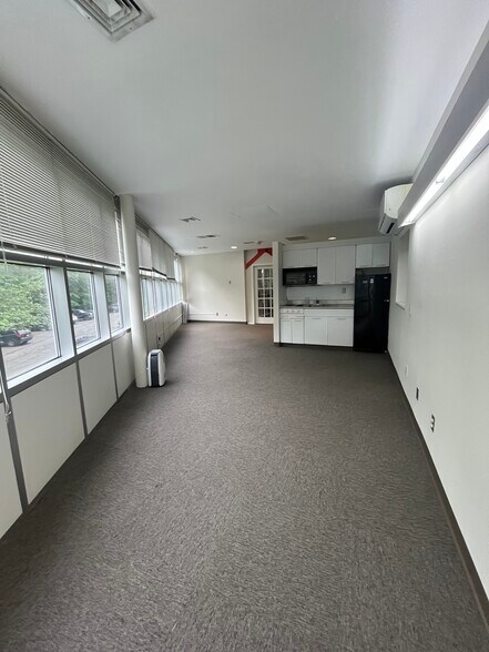 11 Talcott Notch Rd, Farmington, CT à louer - Photo intérieure – Image 1 sur 13