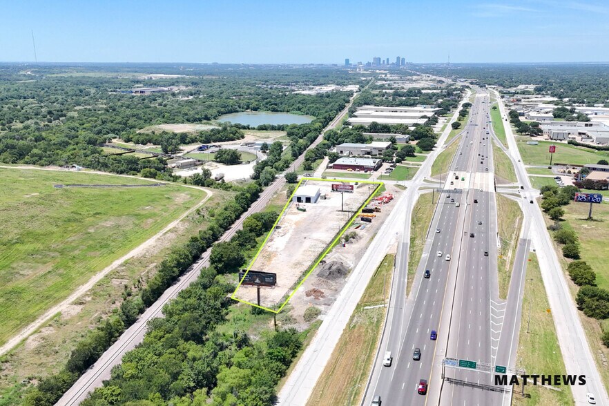 6500 Airport Fwy, Haltom City, TX à louer - Photo de l’immeuble – Image 1 sur 3