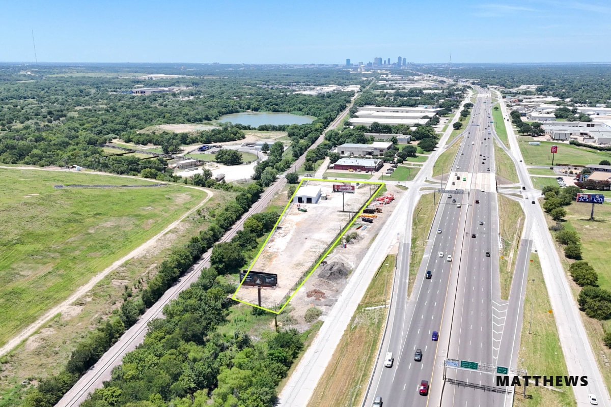 6500 Airport Fwy, Haltom City, TX à louer Photo de l’immeuble– Image 1 sur 4