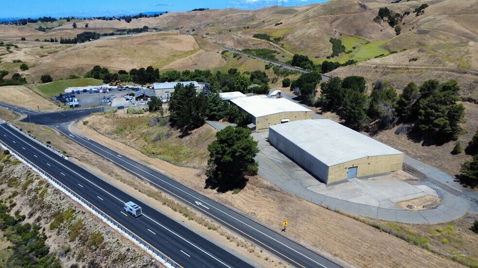 2855 Franklin Canyon Rd, Rodeo, CA à vendre - Photo de l’immeuble – Image 2 sur 10