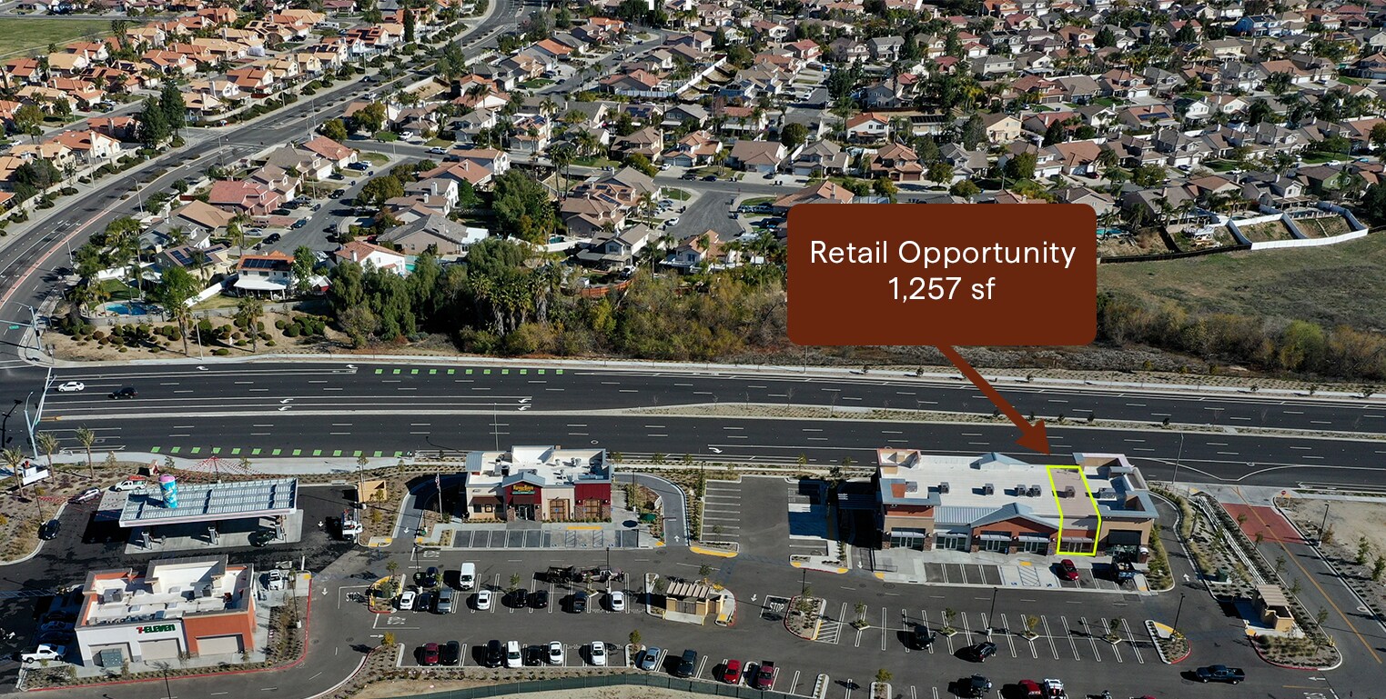20641 Van Buren Blvd, Riverside, CA à louer Photo de l’immeuble– Image 1 sur 9