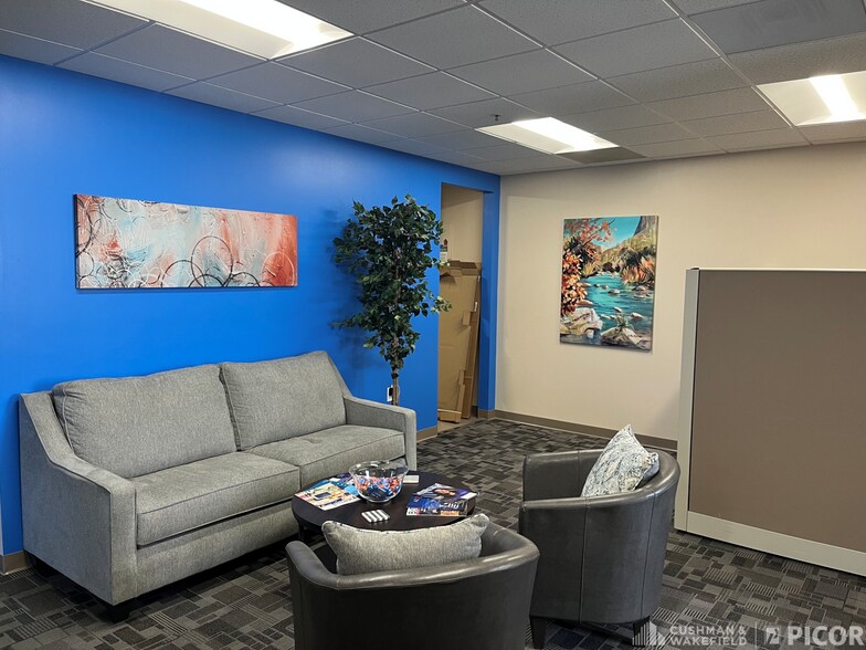 5151 E Broadway Blvd, Tucson, AZ à louer - Photo intérieure – Image 2 sur 13