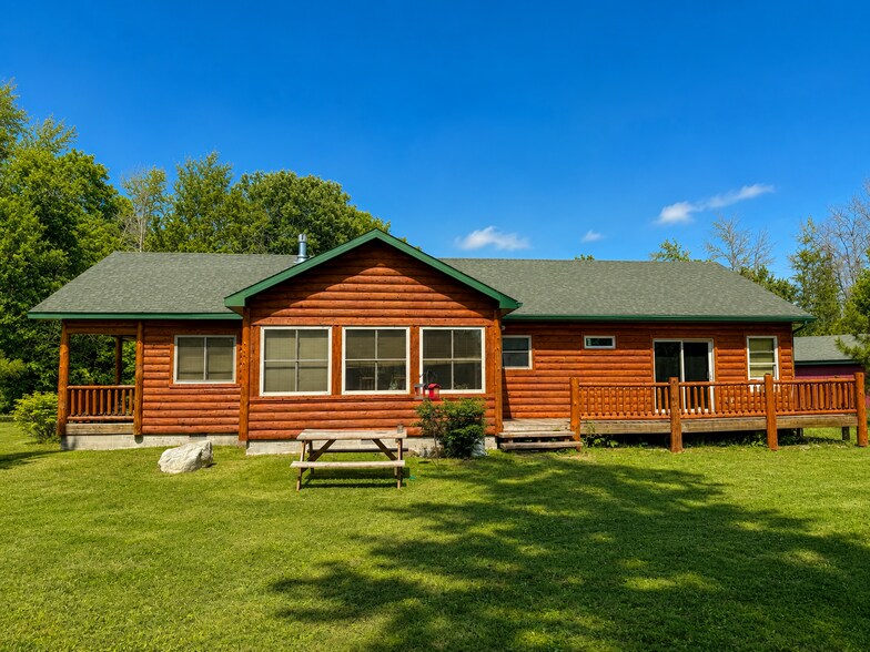 W17461 Norton Rd, Gould City, MI à vendre - Photo de l’immeuble – Image 3 sur 87