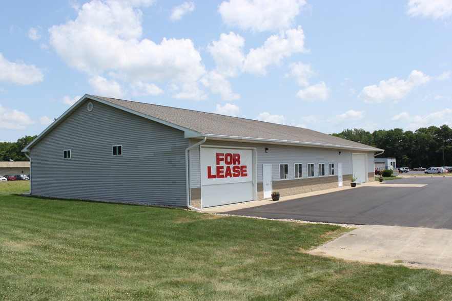 921 S Bosch Rd, Peoria, IL à louer - Photo de l’immeuble – Image 3 sur 3