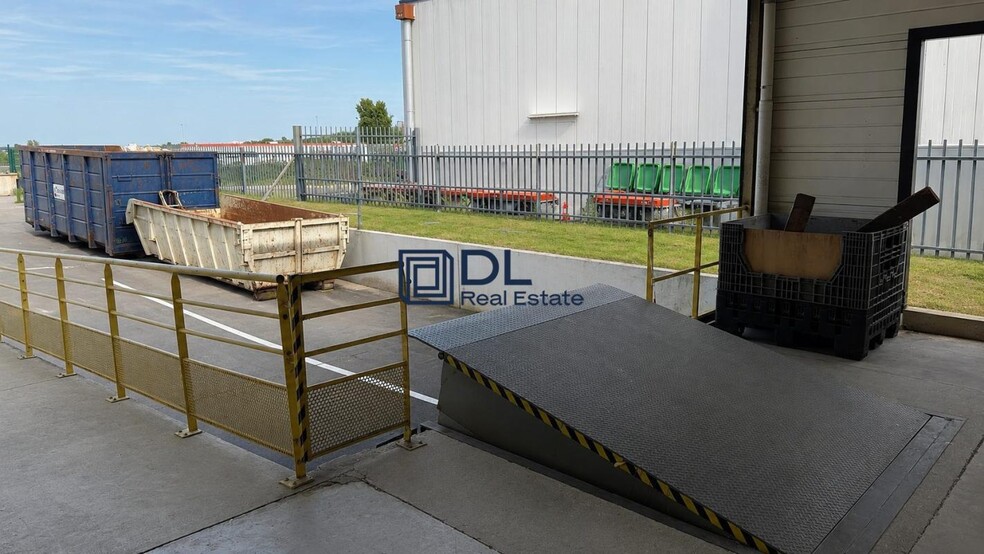 Industriel/Logistique dans Champlan à louer - Photo de l’immeuble – Image 3 sur 26