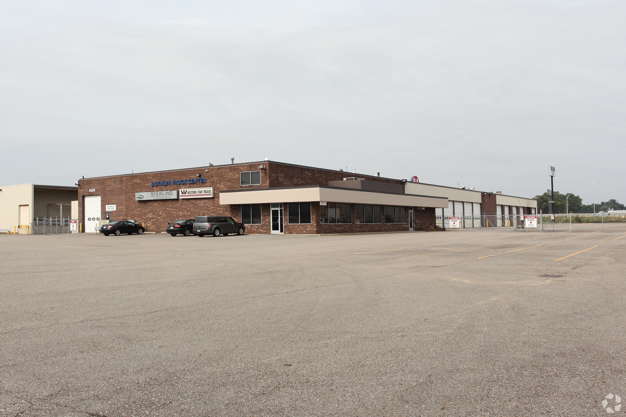 4525 Clay Ave SW, Grand Rapids, MI à louer Photo principale– Image 1 sur 5