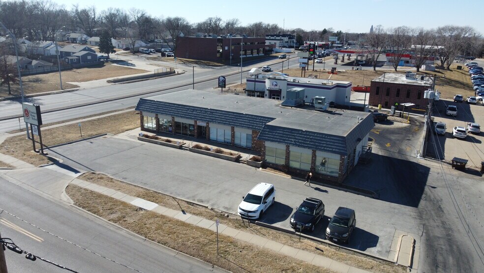 4550 O St, Lincoln, NE à louer - Photo de l’immeuble – Image 2 sur 4