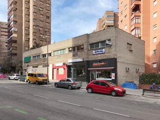 Plus de détails pour Calle De La Villa De Marín, 13, Madrid - Local commercial à louer