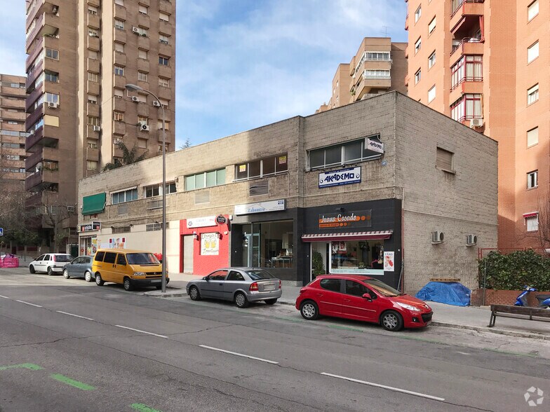 Calle de la Villa de Marín, 13, Madrid, Madrid à louer - Photo de l’immeuble – Image 1 sur 2