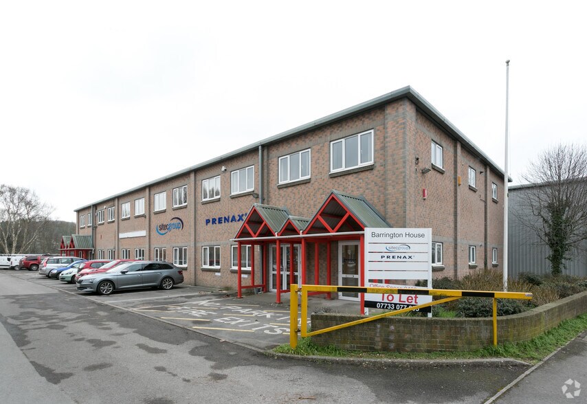 Watercombe Business Park portefeuille de 2 biens à vendre sur LoopNet.fr - Photo principale – Image 1 sur 2