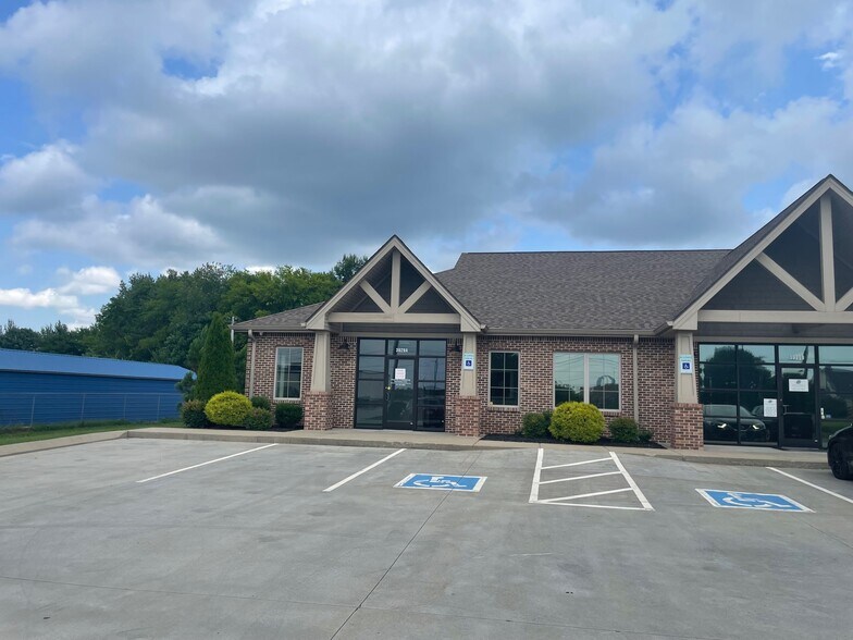 3929 Lamar Dr, Clarksville, TN à louer - Photo de l’immeuble – Image 2 sur 9