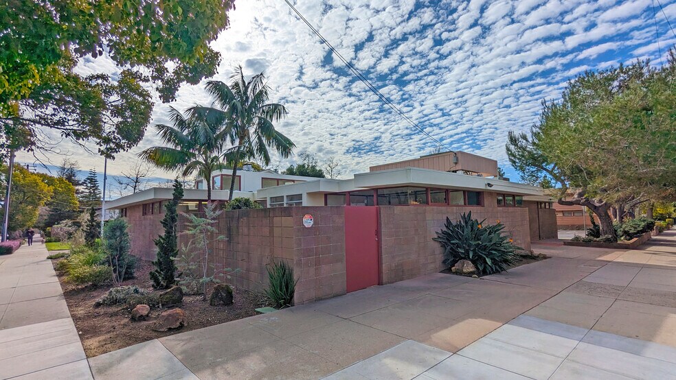 101 W Arrellaga St, Santa Barbara, CA à vendre - Photo de l’immeuble – Image 3 sur 11