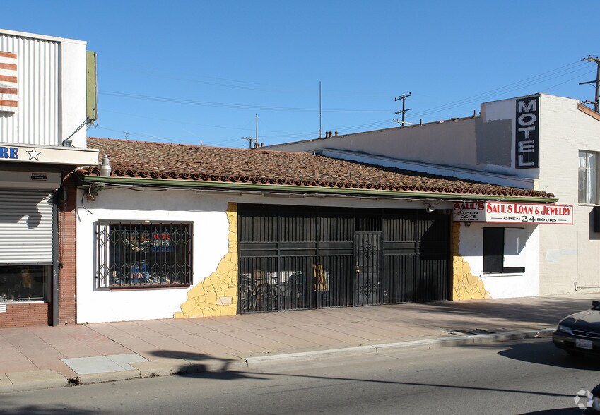 546 S Oxnard Blvd, Oxnard, CA à vendre - Photo principale – Image 1 sur 2