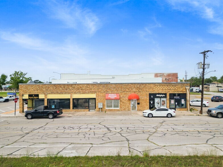 100 W Texas Ave, Baytown, TX à vendre - Photo de l’immeuble – Image 2 sur 6