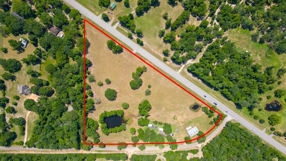 17629 Carrol Ln, Willis, TX à vendre - Photo principale – Image 2 sur 8