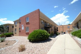 Plus de détails pour 2455 S Gaylord St, Denver, CO - Logement à vendre