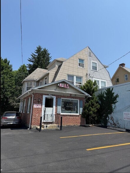 135 Montgomery Ave, Bala Cynwyd, PA à vendre - Photo de l’immeuble – Image 2 sur 5