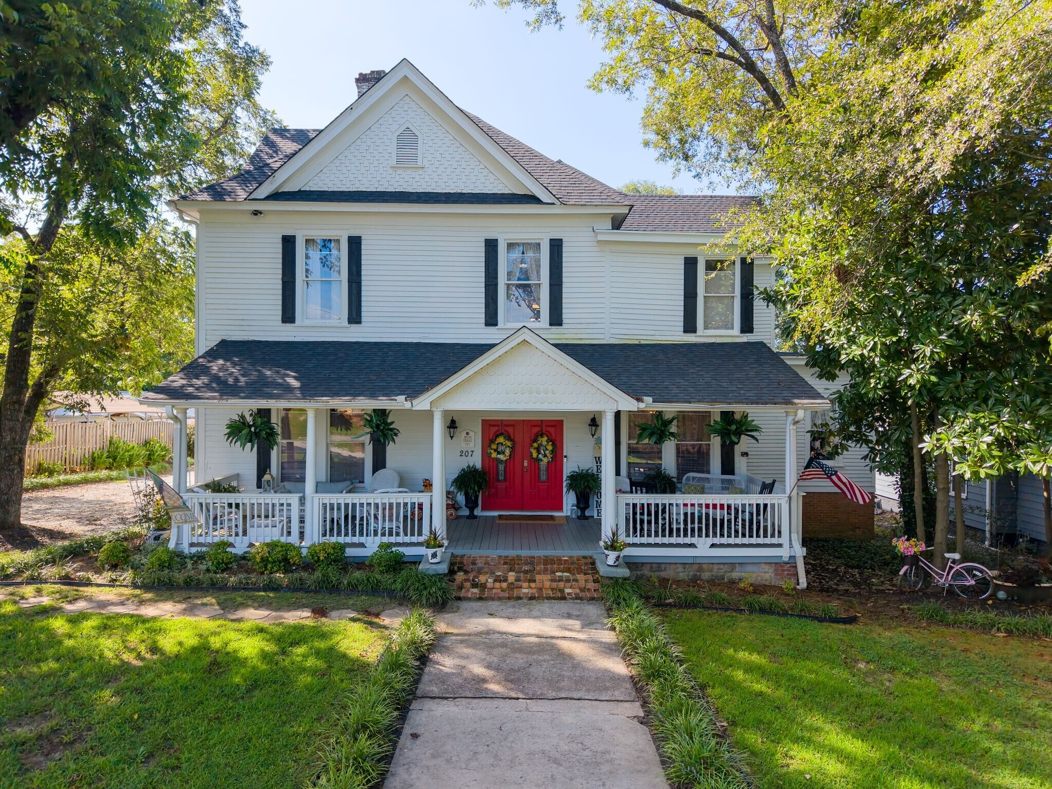 207 W 2nd Ave, Easley, SC à vendre Photo principale– Image 1 sur 94