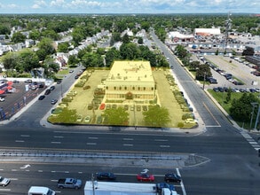 150 E Sunrise Hwy, Lindenhurst, NY à louer Autre– Image 2 sur 3