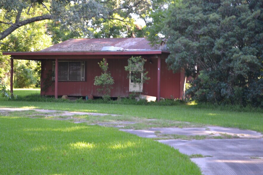 5818 N Freetown Rd, New Iberia, LA à vendre - Photo principale – Image 1 sur 12