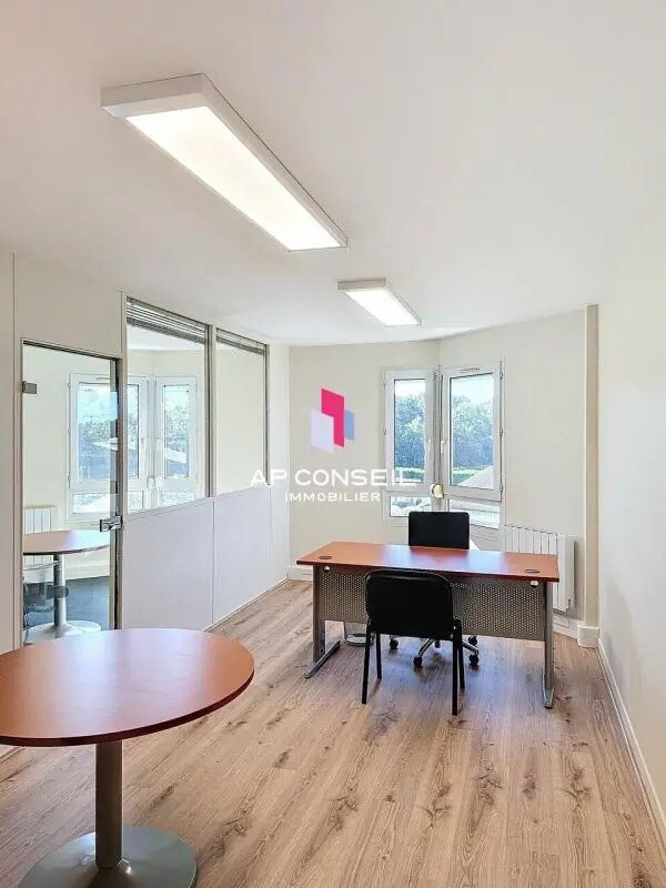 Plus de détails pour 1 Rue Mège Mourries, Rambouillet - Bureau à louer