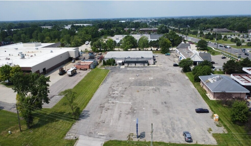 N 44937 Groesbeck Hwy, Clinton Township, MI à vendre - Photo de l’immeuble – Image 1 sur 1