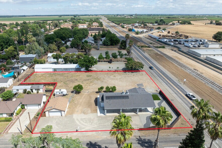 720 N 2nd St, Patterson, CA à vendre - Photo principale – Image 1 sur 64