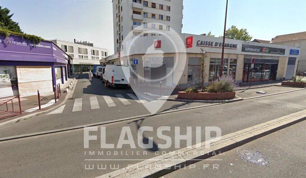 Local commercial dans Bondy à louer - Photo de l’immeuble – Image 1 sur 3