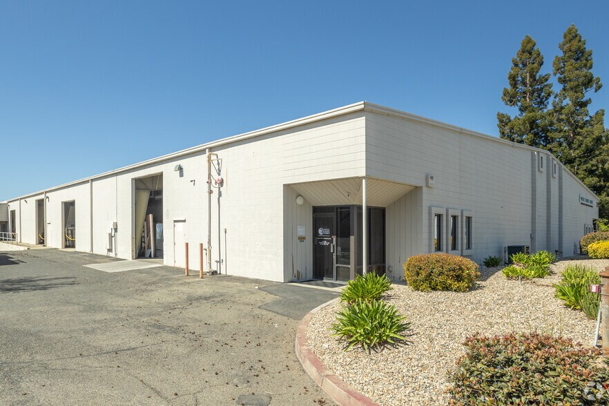 3290 Monier Cir, Rancho Cordova, CA à vendre - Photo de l’immeuble – Image 1 sur 22