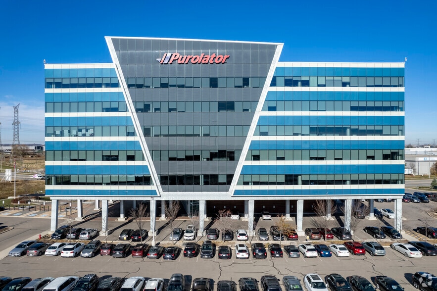 2727 Meadowpine Blvd, Mississauga, ON à louer - Photo de l’immeuble – Image 2 sur 7