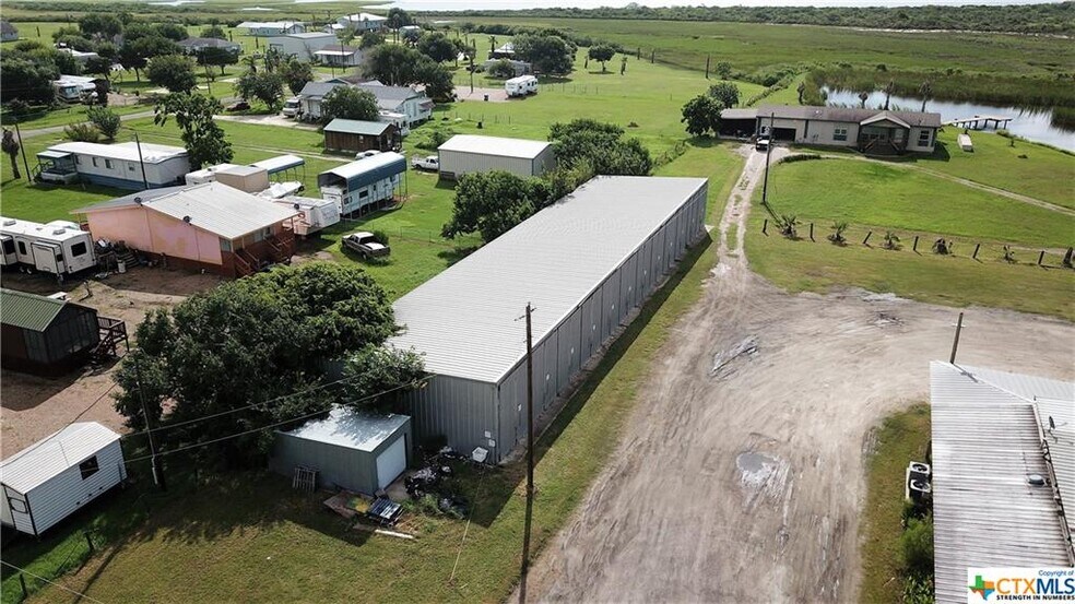 514 Margie Tewmey Rd, Port Lavaca, TX à vendre - Photo de l’immeuble – Image 3 sur 18