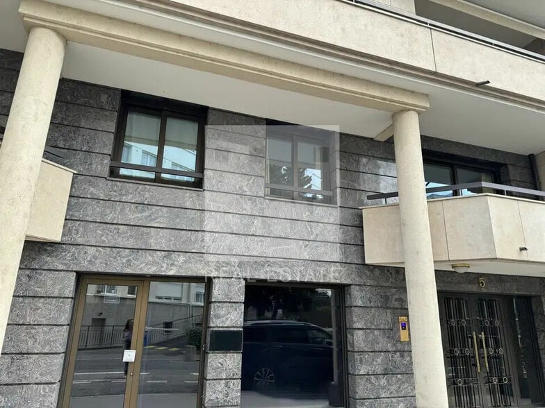 Bureau dans Lyon à vendre - Photo de l’immeuble – Image 1 sur 1