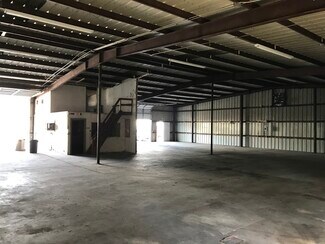 Plus de détails pour 8945 N. Fk. Drive, North Fort Myers, FL - Industriel/Logistique à louer