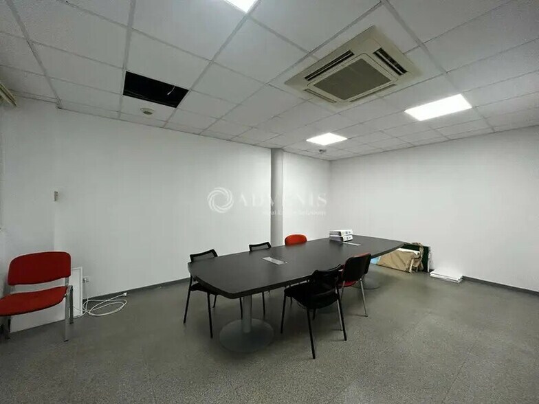 Bureau dans à louer - Photo intérieure – Image 3 sur 10
