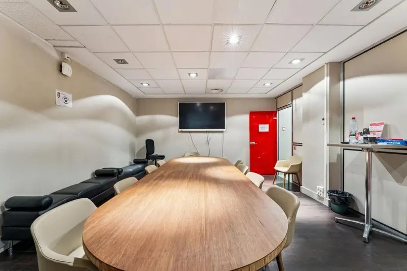 Bureau dans Paris à louer Photo de l’immeuble– Image 1 sur 11