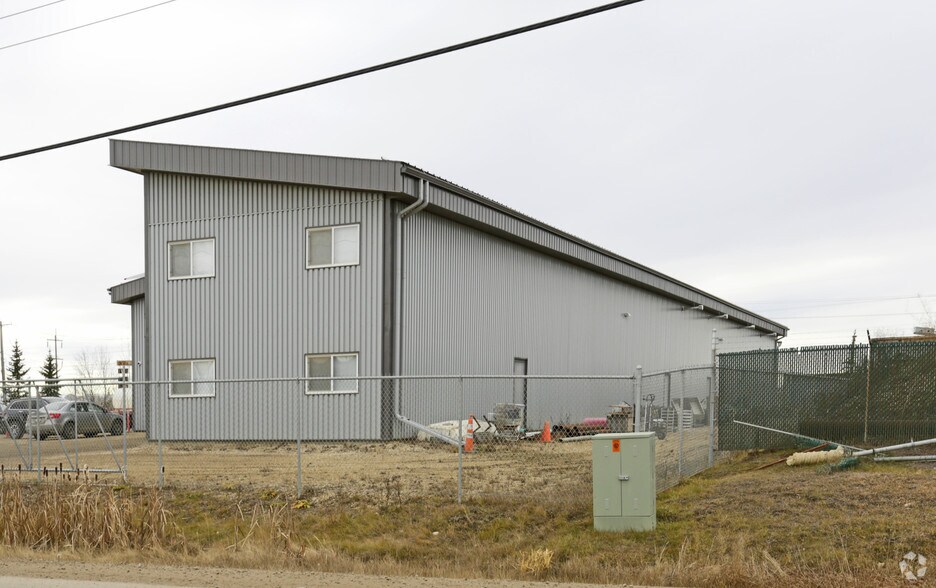 1504 10th St, Nisku, AB à louer - Photo de l’immeuble – Image 3 sur 4