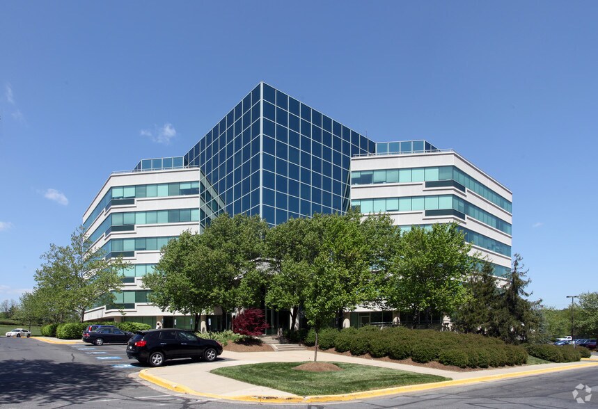 4041 Powder Mill Rd, Beltsville, MD à louer - Photo de l’immeuble – Image 2 sur 28
