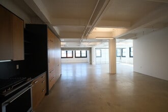 806 E 3rd St, Los Angeles, CA à louer Photo intérieure– Image 2 sur 6