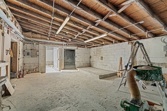 319 W 79th Ter, Kansas City, MO à louer Photo intérieure– Image 2 sur 3