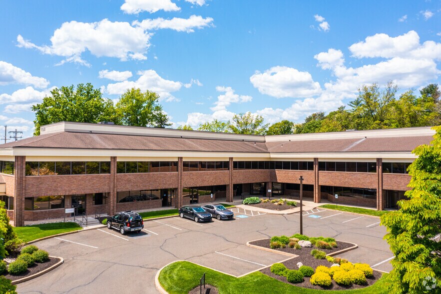 300 Welsh Rd, Horsham Township, PA à louer - Photo de l’immeuble – Image 2 sur 5