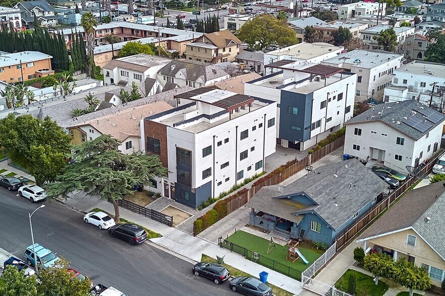 550 W 47th St, Los Angeles, CA à vendre - Photo de l’immeuble – Image 2 sur 48