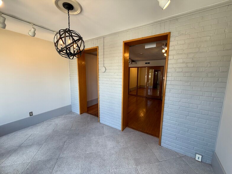 3447 W Cary St, Richmond, VA à louer - Photo intérieure – Image 3 sur 21